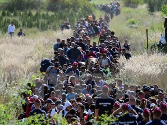 EPຮັບຮອງເອົາງົບປະມານເພີ່ມເຕີມກວ່າ400ລ້ານເອີໂລເພື່ອແກ້ໄຂສະພາບຄົນເຂົ້າເມືອງ